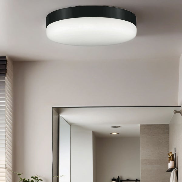 Deckenleuchte im Badezimmer mit runder Form