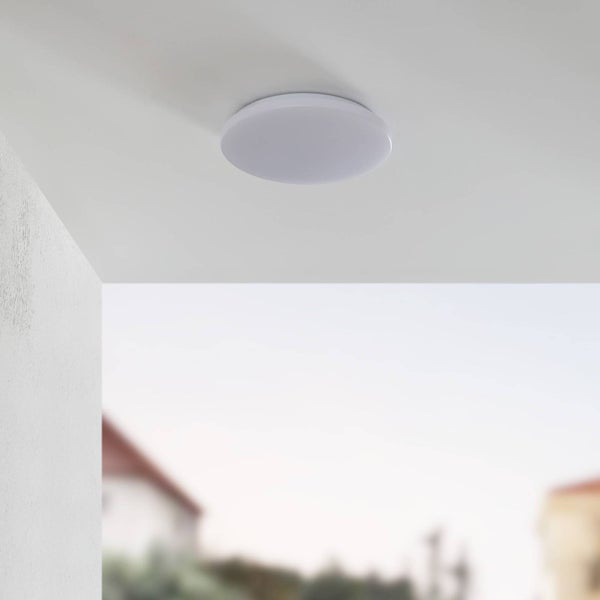 Lindby LED Deckenleuchten Doki (spritzwassergeschützt in Weiß (1 flammig, ) - Außenleuchte für Garten Terasse Balkon & Haus Deckenleuchte