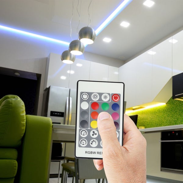 LED RGBW Sync Controller mit 24B RF Dimmer und den Maßen 90 x 90 x 24 mm.