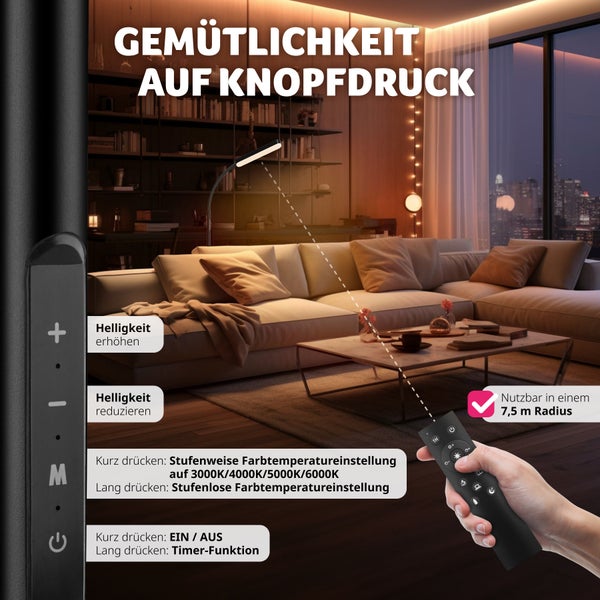 Wohnzimmer mit Stehlampe und Fernbedienung zur Steuerung der Helligkeit und Farbtemperatur