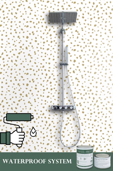 Badezimmer mit Duscharmatur und wasserdichtem System