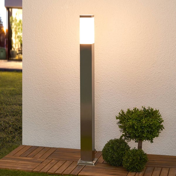 Lindby Lorian (spritzwassergeschützt (Modern) in Alu aus Edelstahl (1 flammig, E27)
