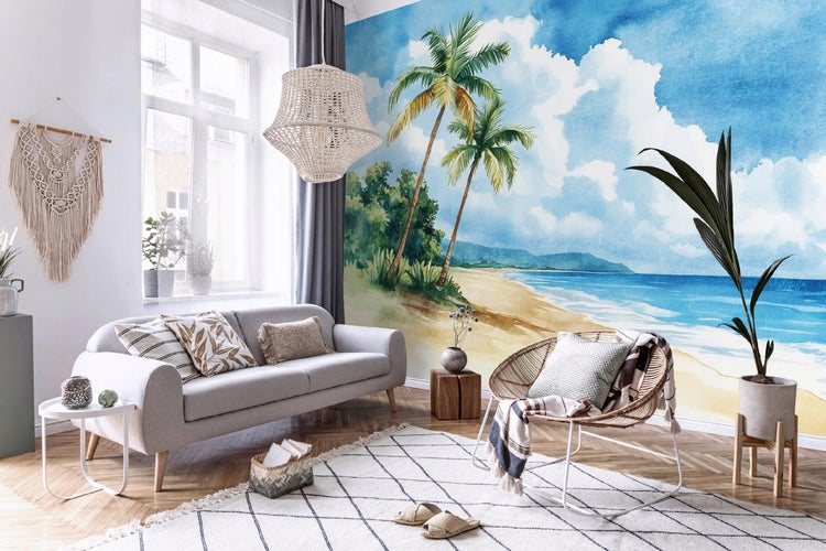 Wohnzimmer mit Sofa, Sessel, Teppich und Fototapete mit Strandmotiv