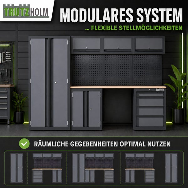 Modulares Werkstattsystem von Trutzholm mit Hochschrank, Unterschränken, Arbeitsplatte aus Holz, Lochwänden und Hängeschränken.
