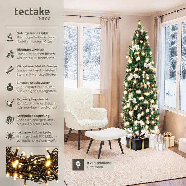 Ein künstlicher Tannenbaum von Tectake Home, dekoriert mit Weihnachtsschmuck und Lichterkette, aufgestellt in einem hellen Wohnzimmer.
