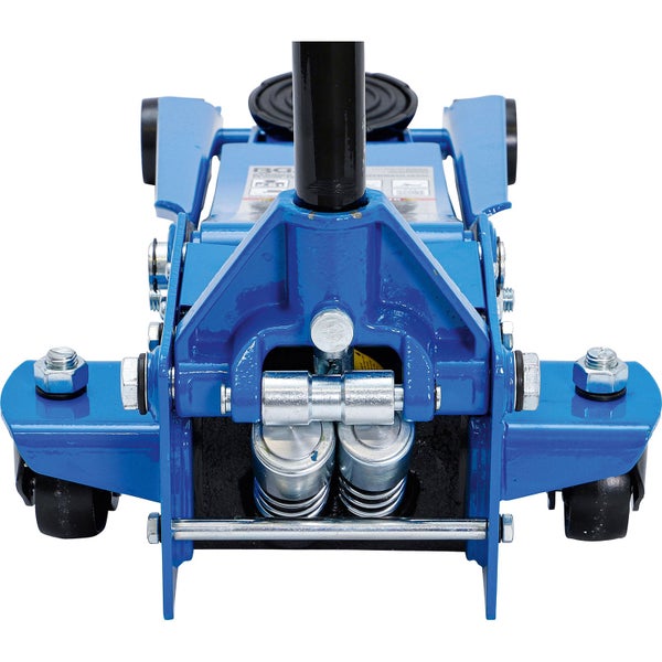 Blauer hydraulischer Rangierwagenheber aus Metall mit Doppelkolben-System und vier Rädern in der Frontansicht.
