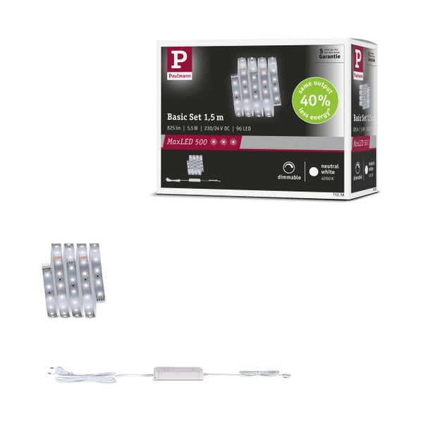 Anthrazitfarbenes Gartentor aus Aluminium mit geometrischem Dekor und horizontalen Lamellen zwischen zwei Pfosten.