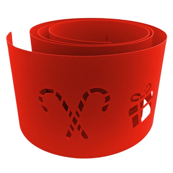 Roter Baumschutz mit ausgestanzten Zuckerstangen und Geschenk