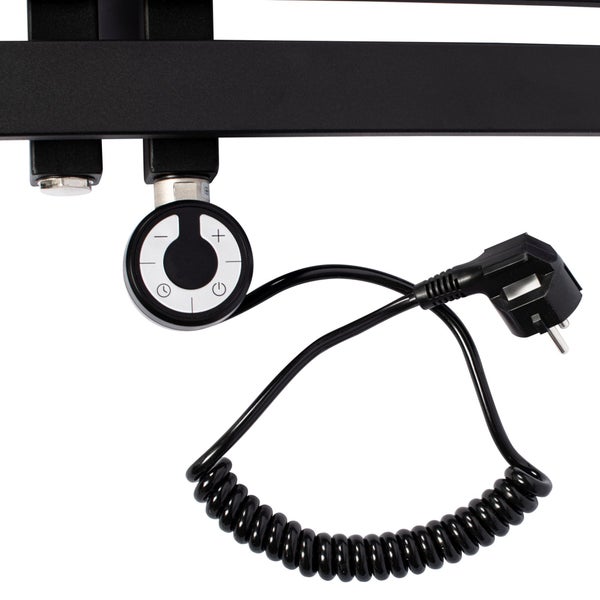 Elektrischer Heizstab für Badheizkörper mit rundem, schwarzem Bedienelement, Spiralkabel und Netzstecker.