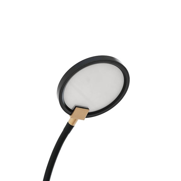 Kreisförmiger LED-Lampenkopf mit schwarzem Rahmen und goldfarbenem Gelenk an einem flexiblen schwarzen Arm.