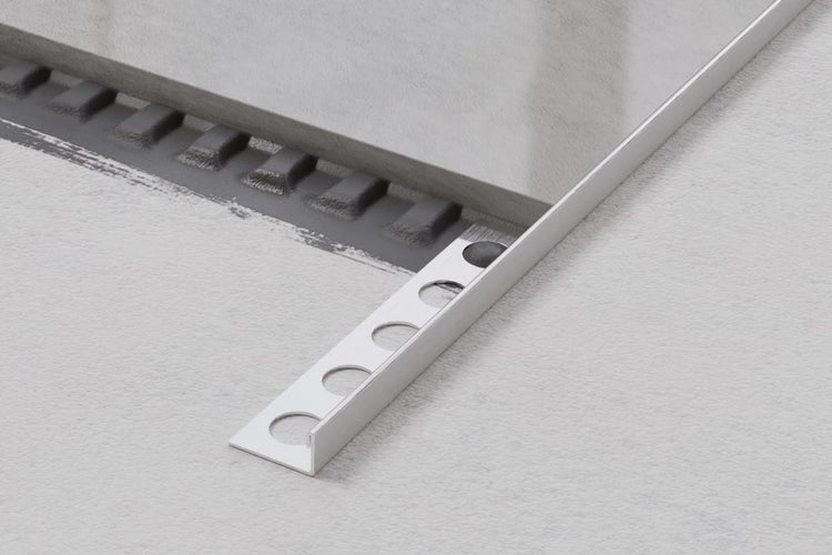 Edelstahl J Eckprofil für Fliesen 1cm x 244cm - Satiniertes Silber