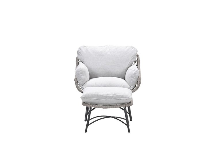 Loungesessel mit Seilgeflecht, Metallgestell und hellgrauen Polstern für Garten und Terrasse.