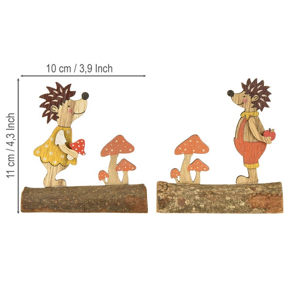 Dekorative Holzfiguren von Igeln mit Pilzen auf Holzsockel, 10 cm breit und 11 cm hoch.