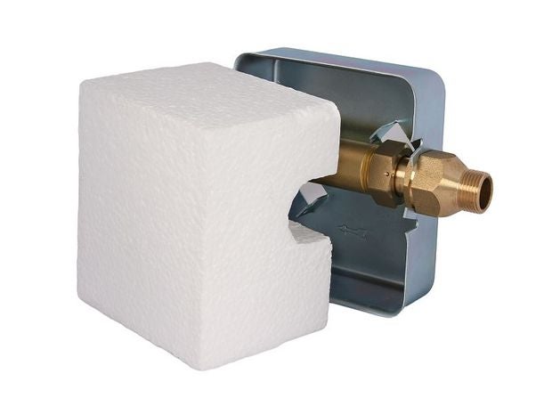 Wandanschlussdose für Sanitärinstallation mit Messinganschluss und weißem Styropor-Dämmblock.