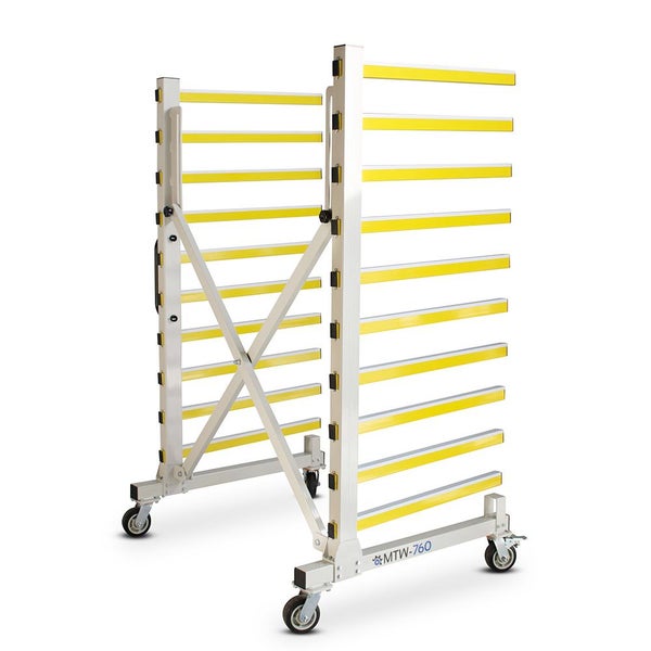 Mobiles Trockengestell für Werkstücke mit mehreren Regalebenen