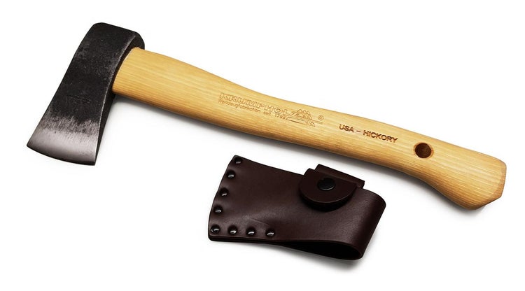 Krumpholz, Waldläuferbeil mit Hickory-Kuhfuß-Stiel und mit Lederschutz