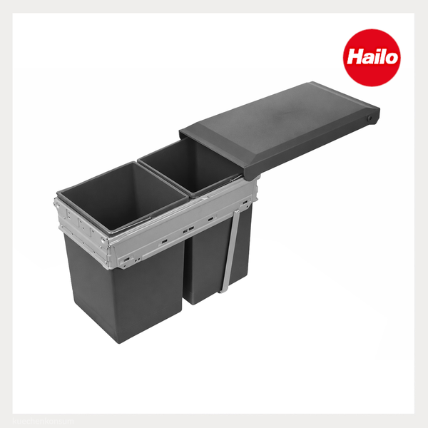 Hailo Abfalltrennsystem mit zwei Eimern zum Ausziehen aus Kunststoff und Metall sowie Hailo Logo.