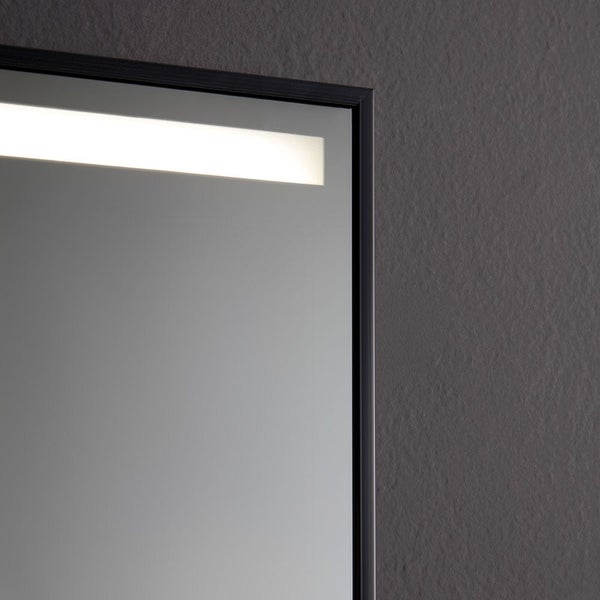 Badezimmerspiegel 100x70 mit schwarzem Rahmen und LED
