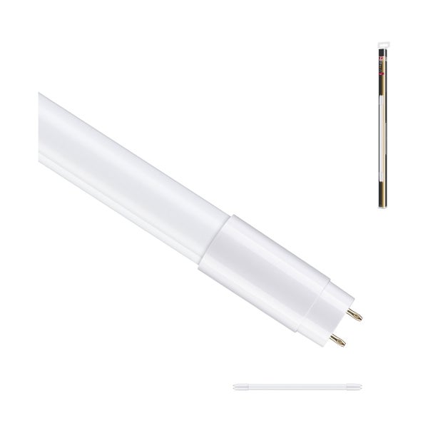 Wohnzimmer mit Palettenmöbeln, Stehlampe und Hängeleuchten für eine gemütliche Atmosphäre