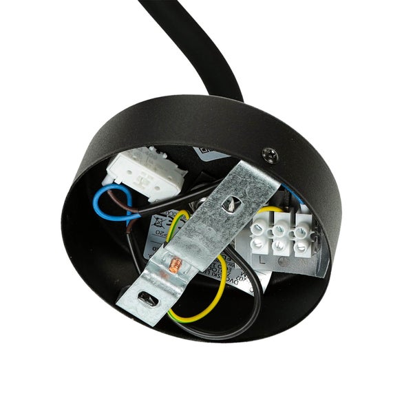 Innenansicht einer Deckenleuchte mit elektrischen Anschlüssen