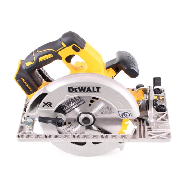 DeWalt Akku-Handkreissäge mit bürstenlosem Motor, ergonomischem Griff und Sägeblatt auf einer Metallfußplatte.
