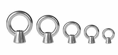 Fünf verschiedene Ringschrauben aus Metall in absteigender Größe für vielseitige Befestigungsaufgaben.