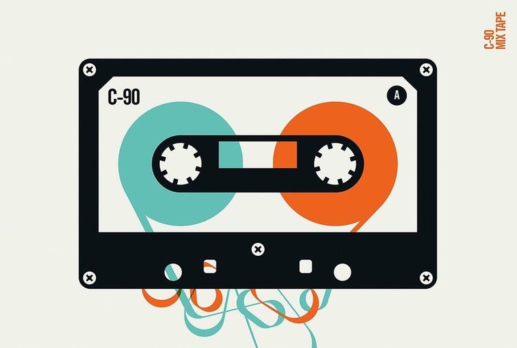 Wanddekoration mit einer grafischen Illustration einer Retro-Audiokassette mit der Aufschrift C-90 Mix Tape.