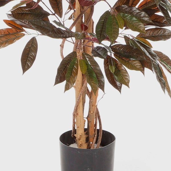 Künstlicher Baum mit dichten grün-roten Blättern und Echtholzstamm im schwarzen Kunststofftopf.