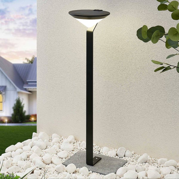 Lindby LED Solarleuchten Clamor mit Bewegungsmelder (spritzwassergeschützt (Modern) in Schwarz aus Aluminium (1 flammig, ) - Solarlampe Solarleuchte Garten