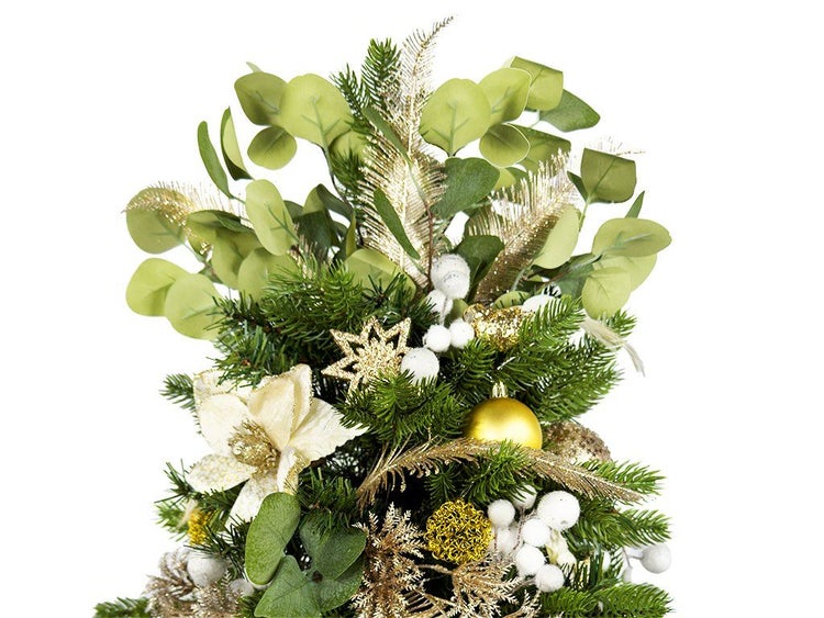 Weihnachtsbaumspitze oder Tischdekoration mit Tannenzweigen, Eukalyptus, Christbaumkugeln und weihnachtlichen Verzierungen für den Innenbereich