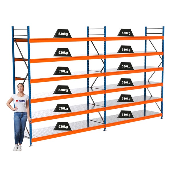 Lagerregal mit Regalböden und einer Traglast von 530 Kilogramm pro Ebene
