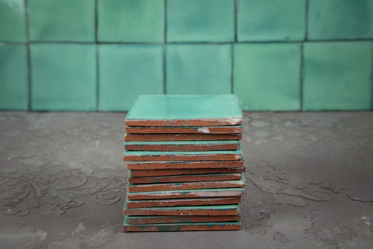 Stapel grüne Fliesen