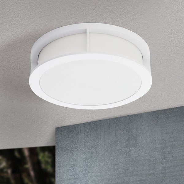 Runde weiße Außenleuchte für Decke oder Wand im modernen Design.