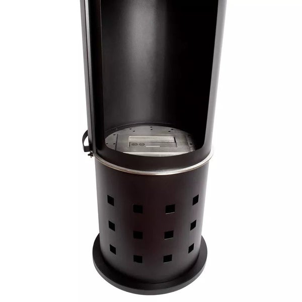 Dekokamin mit quadratischen Ausschnitten