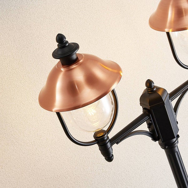 Lindby Mastleuchte außen Clint (spritzwassergeschützt (Retro, Vintage Antik) in Kupfer aus Aluminium (2 flammig E27) - Kandelaber Außenleuchte