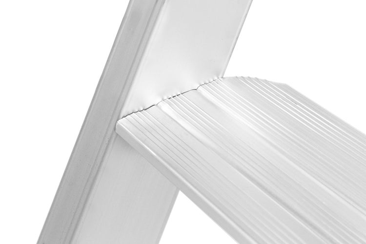 Detailaufnahme einer Aluminiumleiterstufe