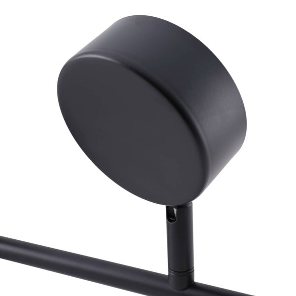 Detailansicht einer schwarzen Deckenleuchte