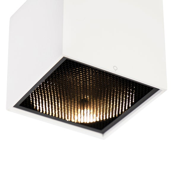 Quadratische Deckenleuchte mit schwarzem Wabengitter