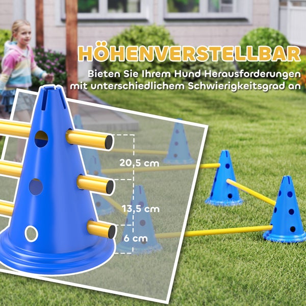 Höhenverstellbares Hunde-Agility-Set mit blauen Pylonen und gelben Stangen für Hürden in 6, 13,5 und 20,5 Zentimeter Höhe.
