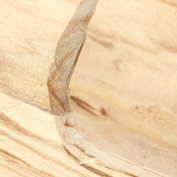 Detailansicht einer Schale aus Holz