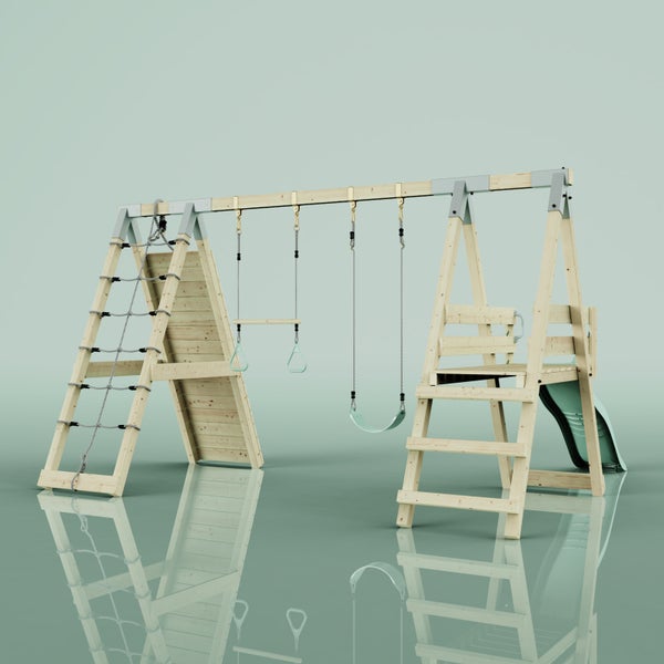 Klettergerüst aus Holz mit Schaukel, Turnringen, Kletternetz, Kletterwand und Rutsche.