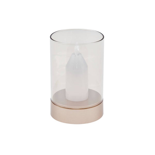 LED-Kerze im Glaszylinder mit metallfarbenem Fuß.