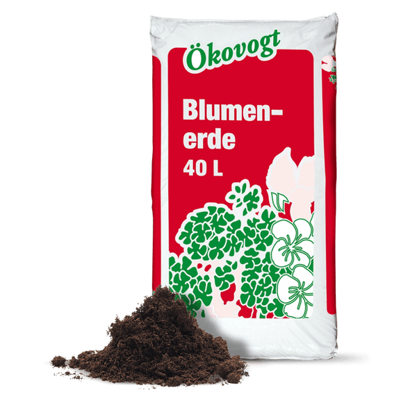 Ökovogt Blumenerde im 40 Liter Sack mit einer kleinen Menge loser Erde davor.