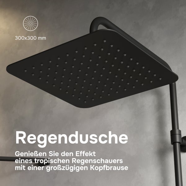Quadratische Regendusche mit 300 mal 300 Millimeter Kopfbrause für einen tropischen Regeneffekt im Badezimmer.