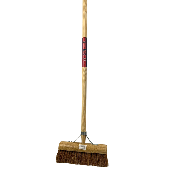 Bürstenbesen mit Holzstiel