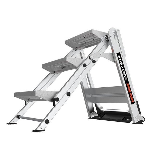 Klapptritt aus Aluminium mit drei Stufen von Little Giant.