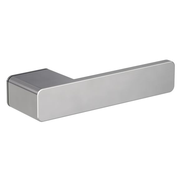 Moderner Türdrücker aus gebürstetem Metall in flacher, rechteckiger Form.