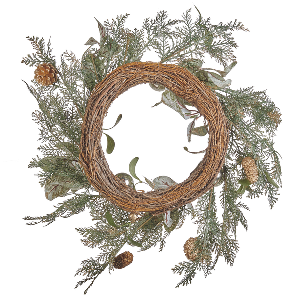 Dekorativer Weihnachtskranz aus Zweigen mit Zapfen und künstlichem Grün als weihnachtliche Türdekoration oder Wanddekoration
