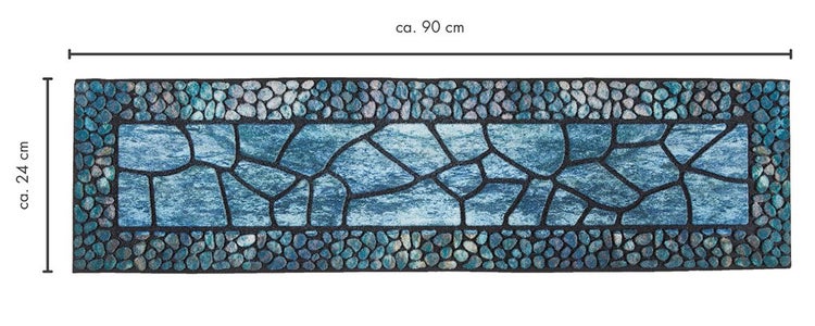 Blaue Fußmatte mit Naturstein-Optik, circa 90 Zentimeter mal 24 Zentimeter.