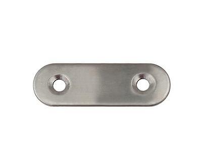 Flachverbinder aus Metall mit zwei Senkbohrungen zur stabilen Verbindung von Holzbauteilen.